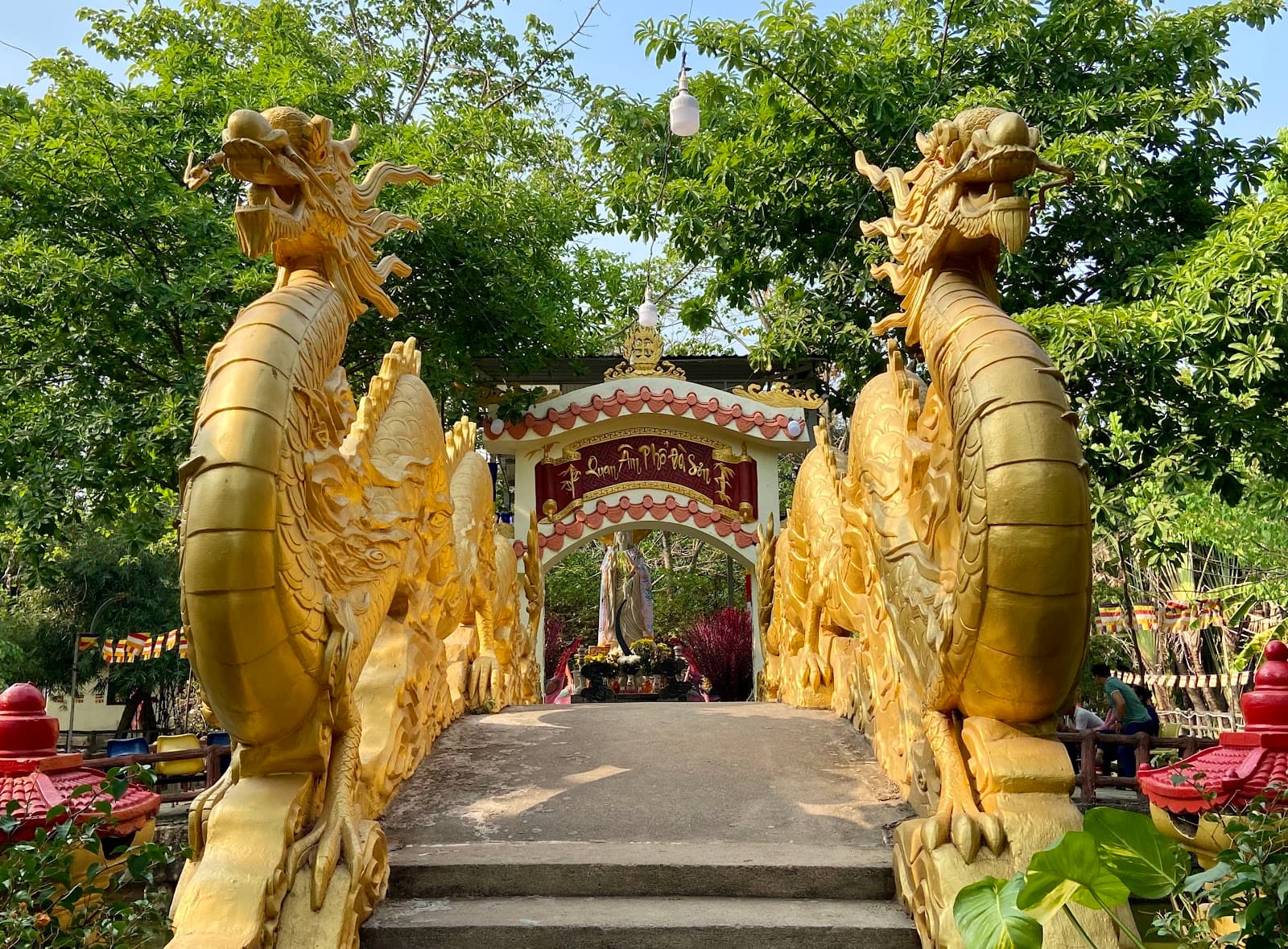 Chùa Huyền Trang