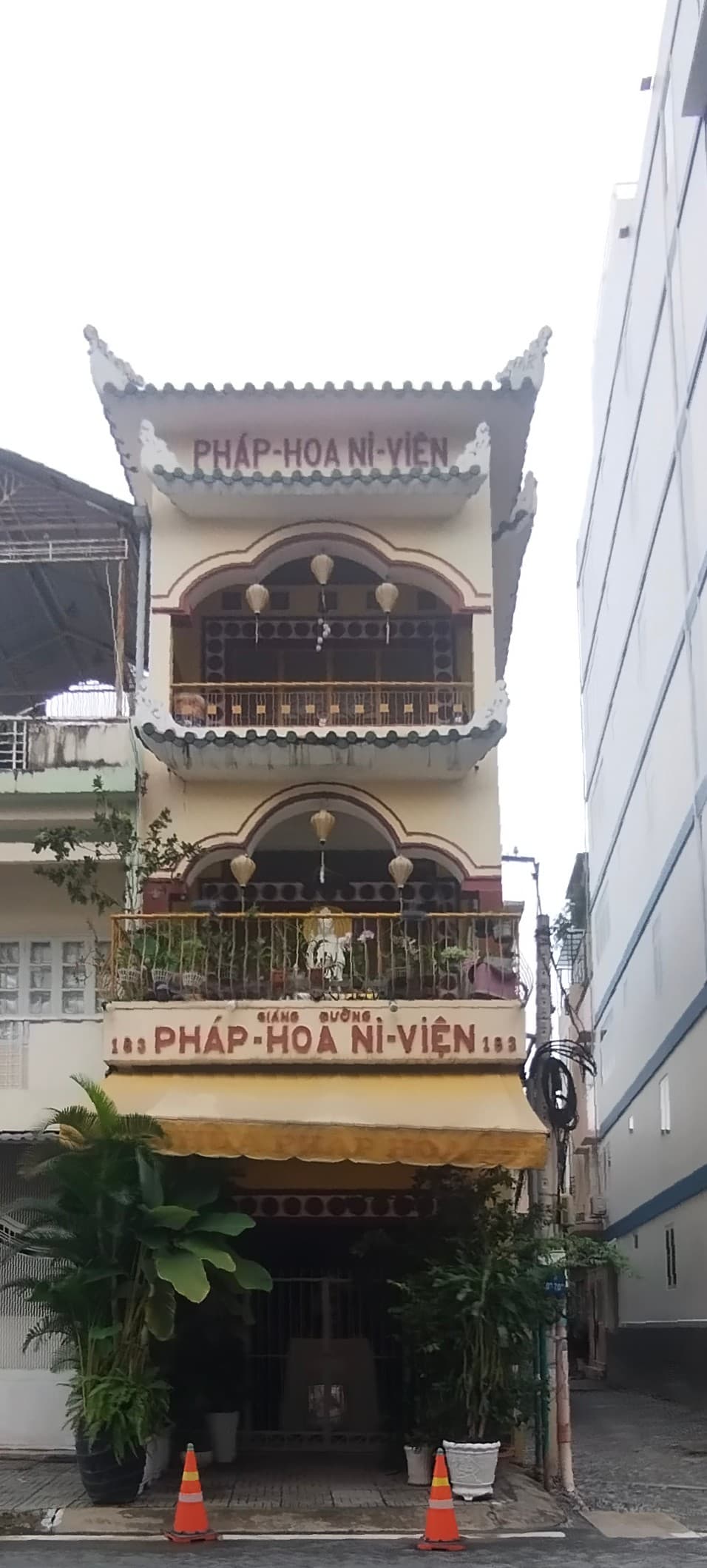 Ni Viện Pháp Hoa